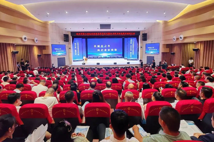 喜報 | 巨能機器人榮獲“銀川市行業(yè)標桿企業(yè)20強”、“銀川市優(yōu)秀民營企業(yè)家”稱號