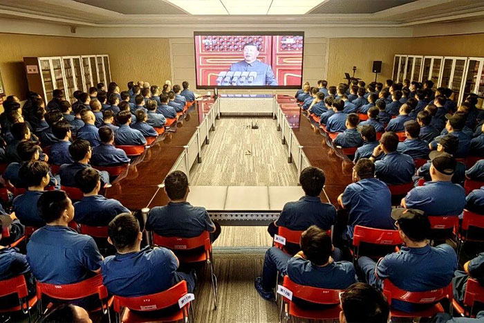 銘記歷史 實(shí)業(yè)報國 | 巨能股份全員集中觀看九三閱兵儀式